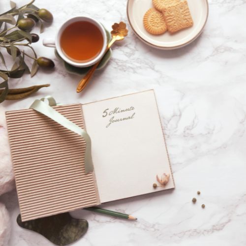 How to Start a Gratitude Journal (and Stick with It!) - The Grateful Collective
